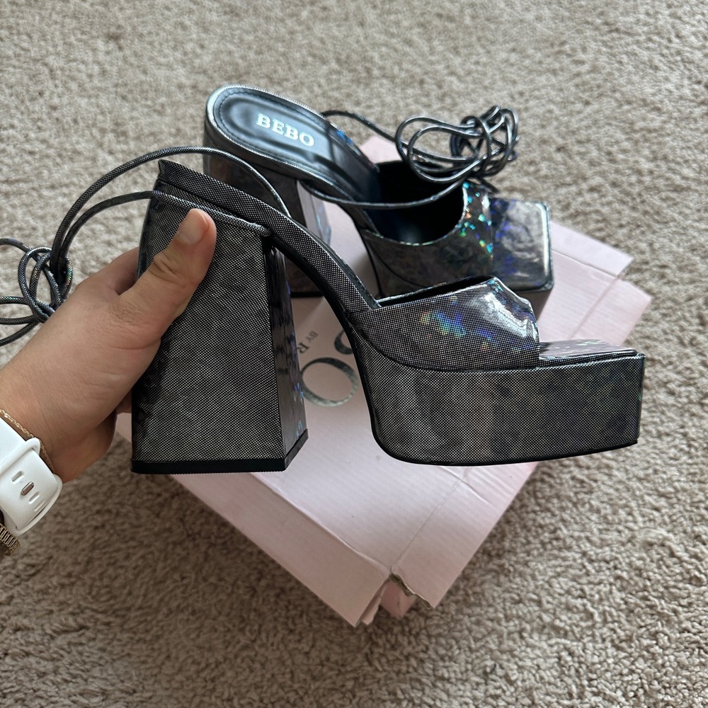 BEBO Heels - Size 7 W